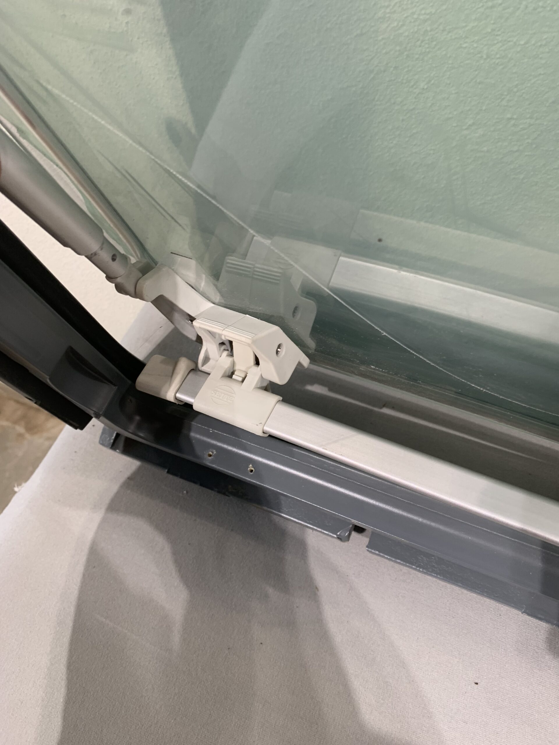 Dometic Ausstellfenster S4 grau 1300mm x 600mm