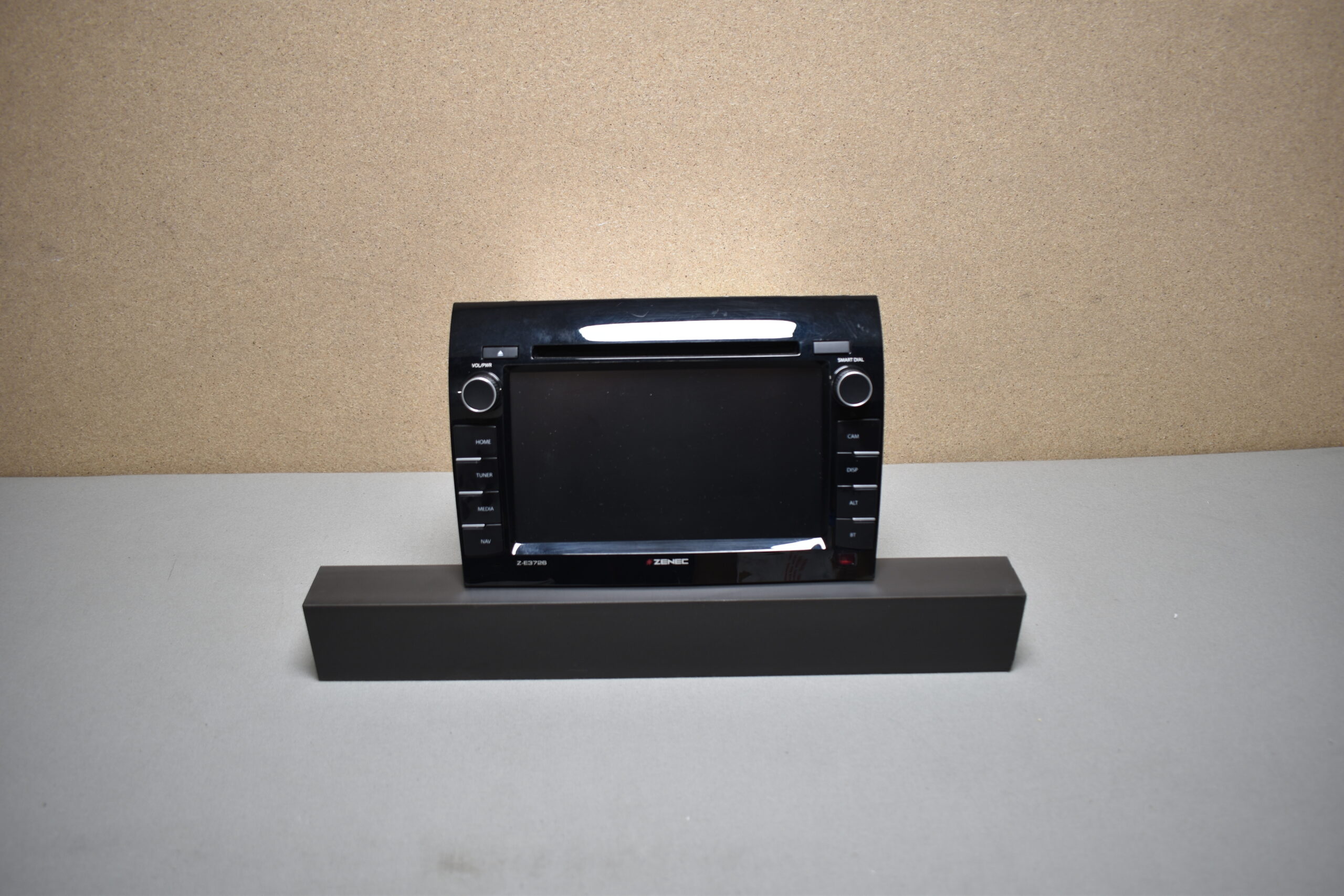 Zenec ZE 3726 MH-0-7 Navigationsgerät