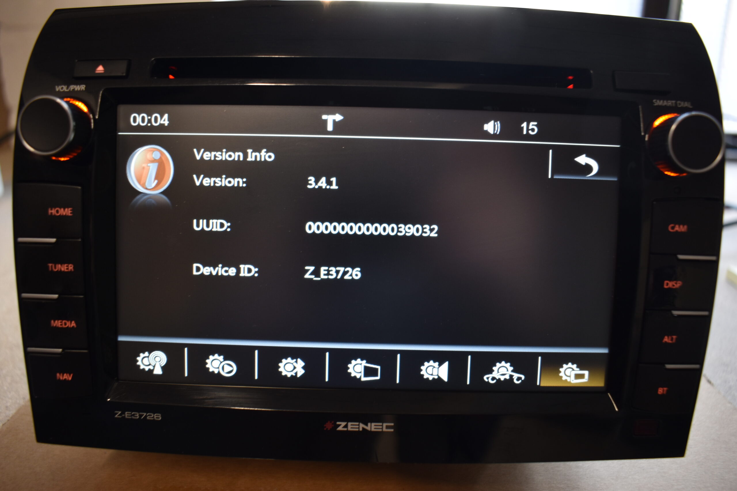 Zenec ZE 3726 MH-0-7 Navigationsgerät