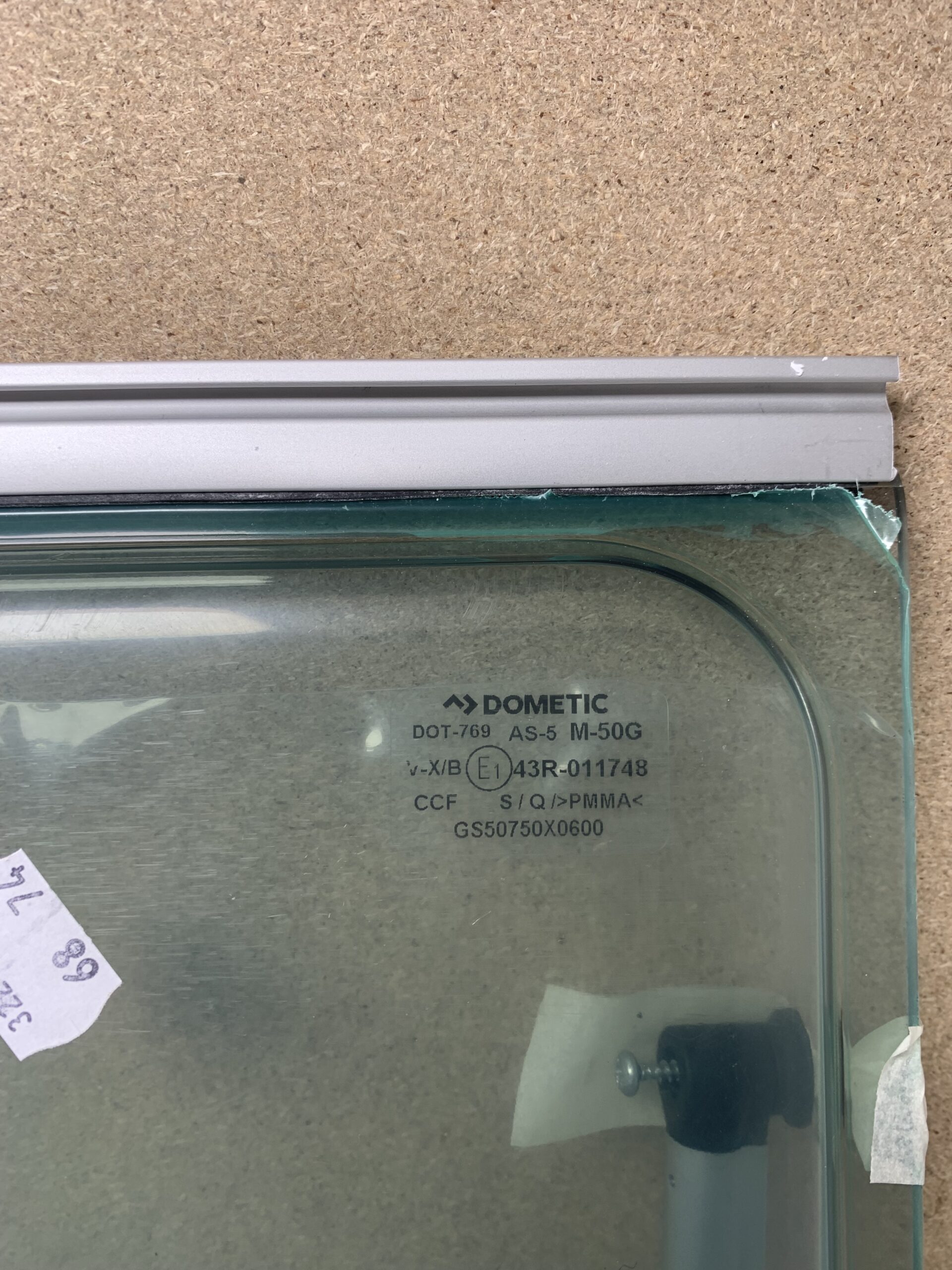 Carbest Ausstellfenster RW Van 960x450mm gewölbt