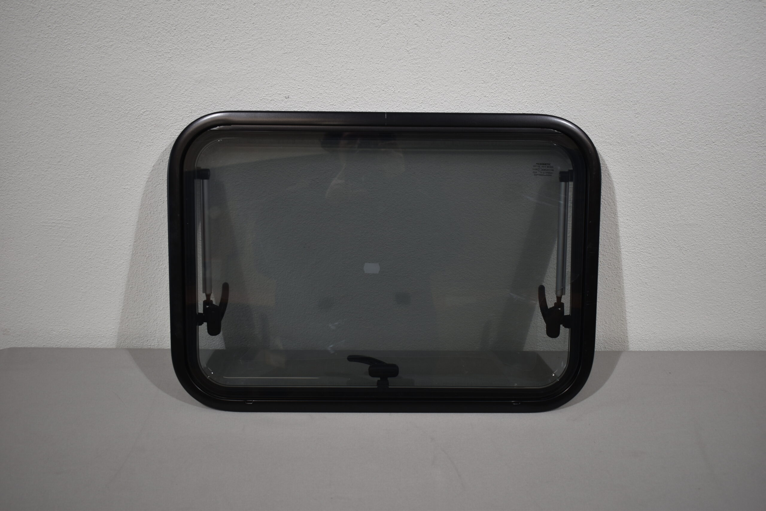 Dometic Ausstellfenster S7 Alurahmen schwarz 650 x 450 mm