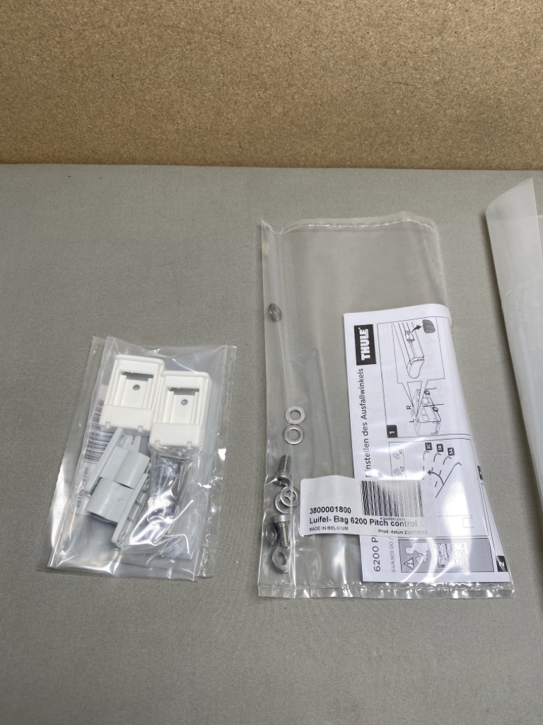 Thule Omnistor 6300 4m Markise Weiß Tuch Mystic Gray incl. Zubehör