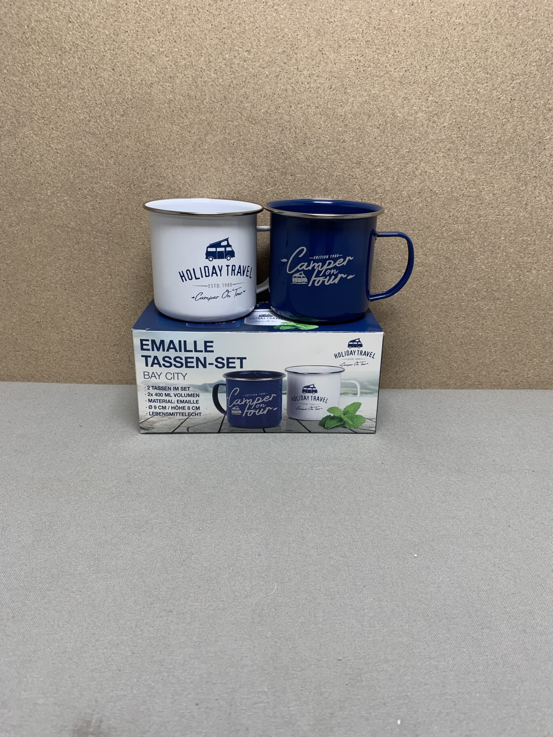 Holiday Travel Tassen-Set Emaille