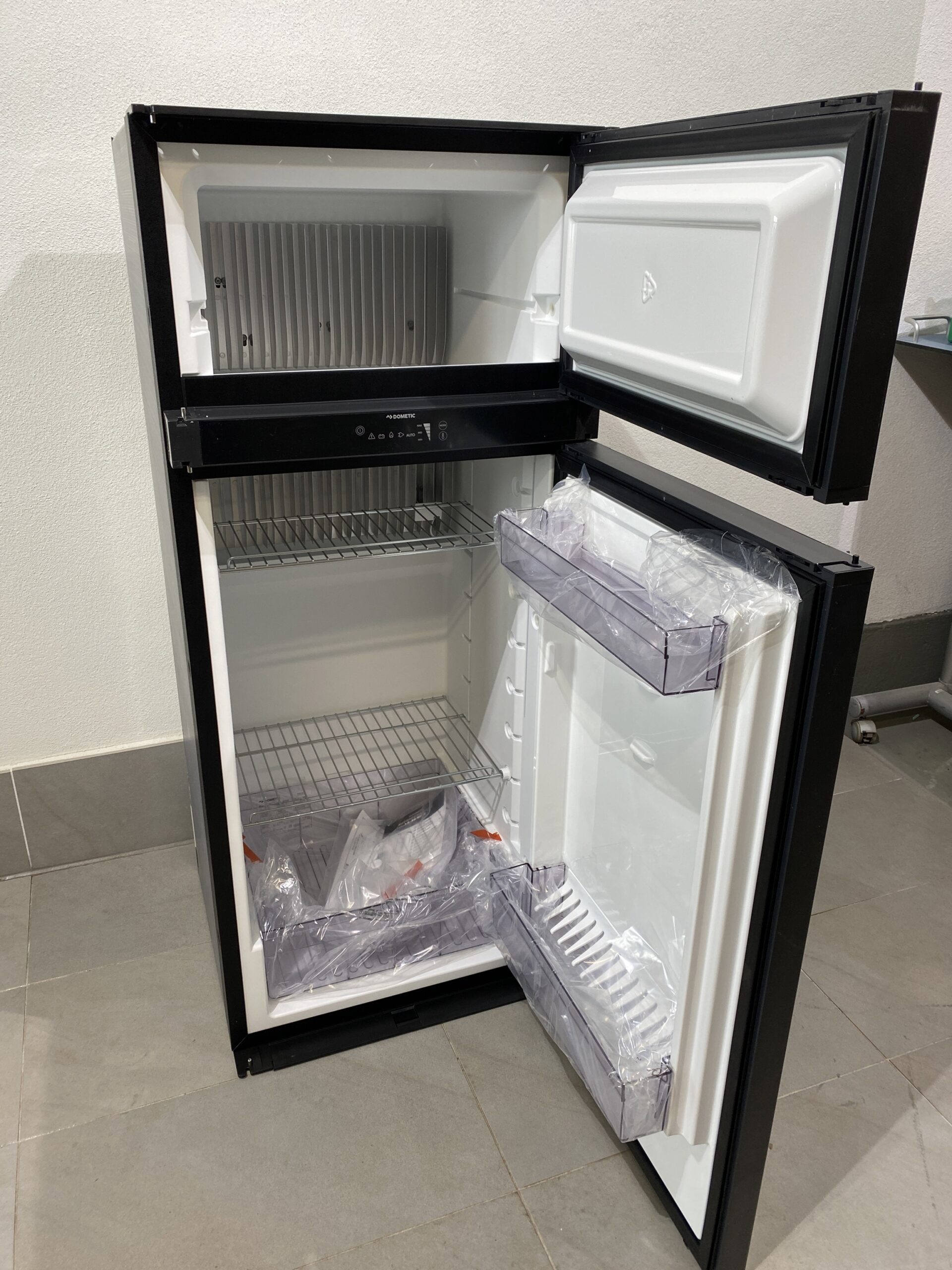 Absorberkühlschrank Dometic RMD 10.5XS Kühlschrank mit Gefrierfach