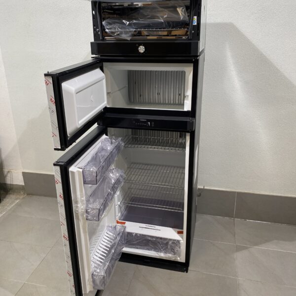 Dometic RMDT 10.5 x Kühlschrank mit Gefrierfach und Backofen