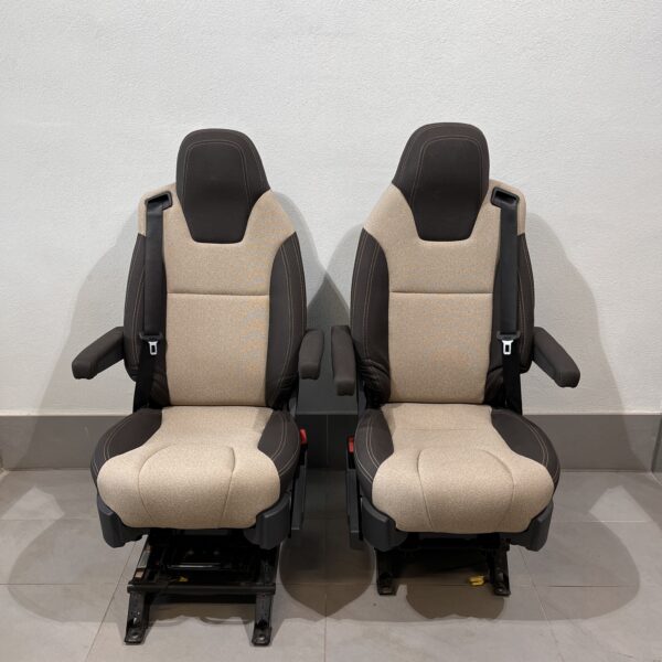 Isri Fiat Ducato Fahrersitz & Beifahrersitz mit Drehkonsole Jumper Boxer Camper