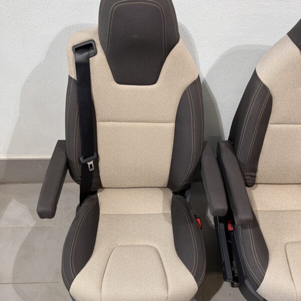 Isri Fiat Ducato Fahrersitz & Beifahrersitz mit Drehkonsole Jumper Boxer Camper
