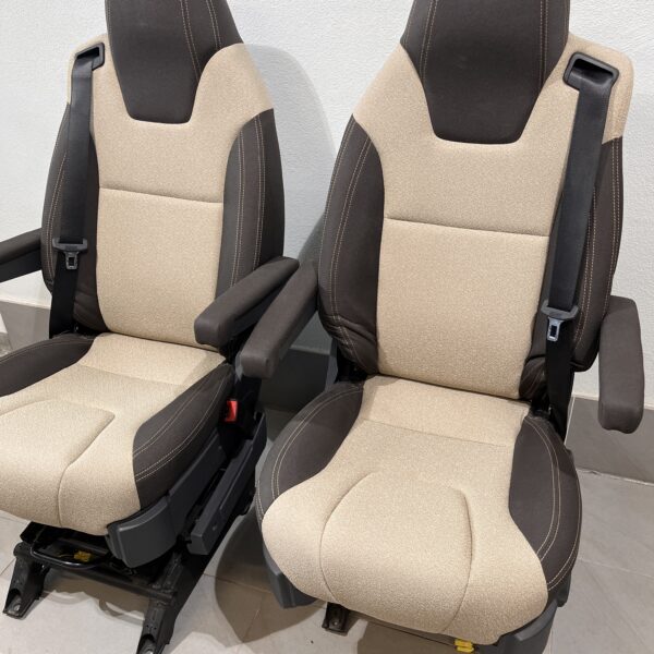 Isri Fiat Ducato Fahrersitz & Beifahrersitz mit Drehkonsole Jumper Boxer Camper