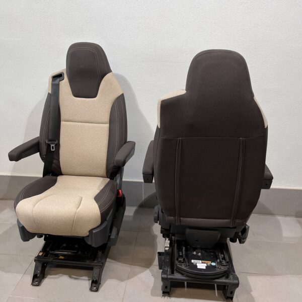 Isri Fiat Ducato Fahrersitz & Beifahrersitz mit Drehkonsole Jumper Boxer Camper