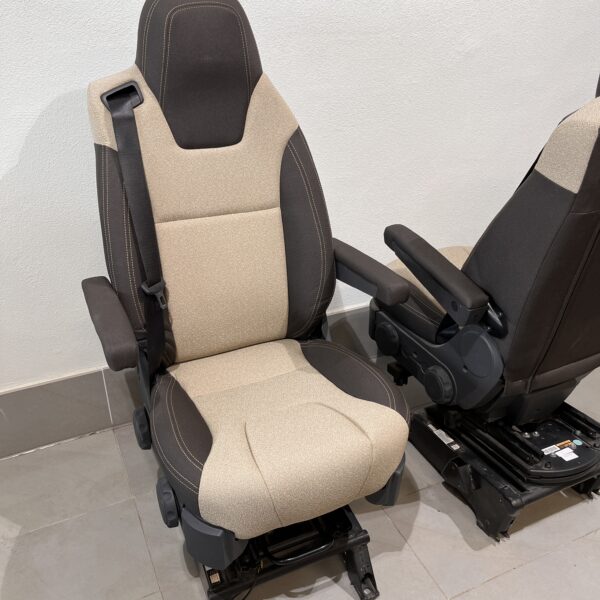 Isri Fiat Ducato Fahrersitz & Beifahrersitz mit Drehkonsole Jumper Boxer Camper