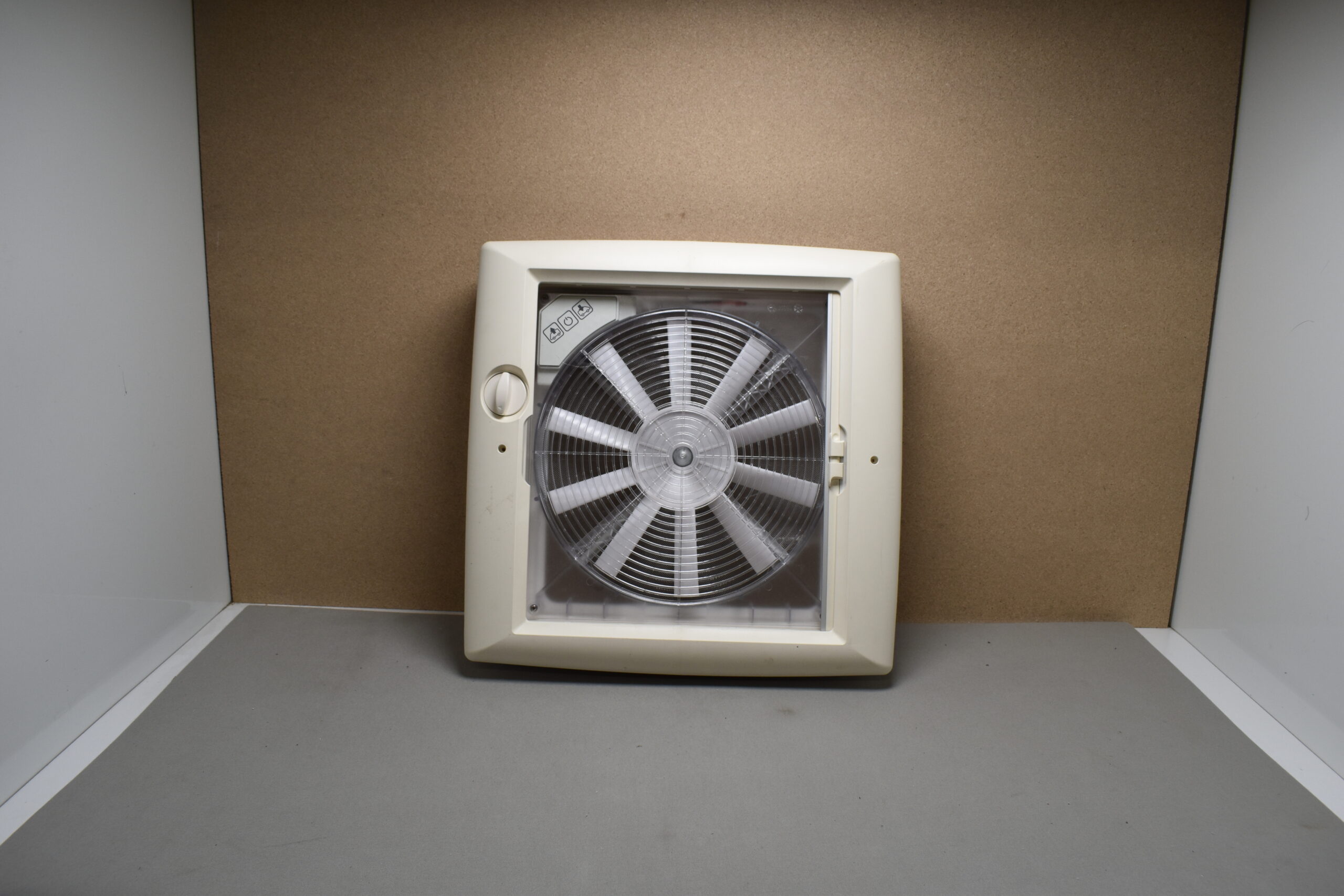 Lüfter Dachluke Thule 40x40cm