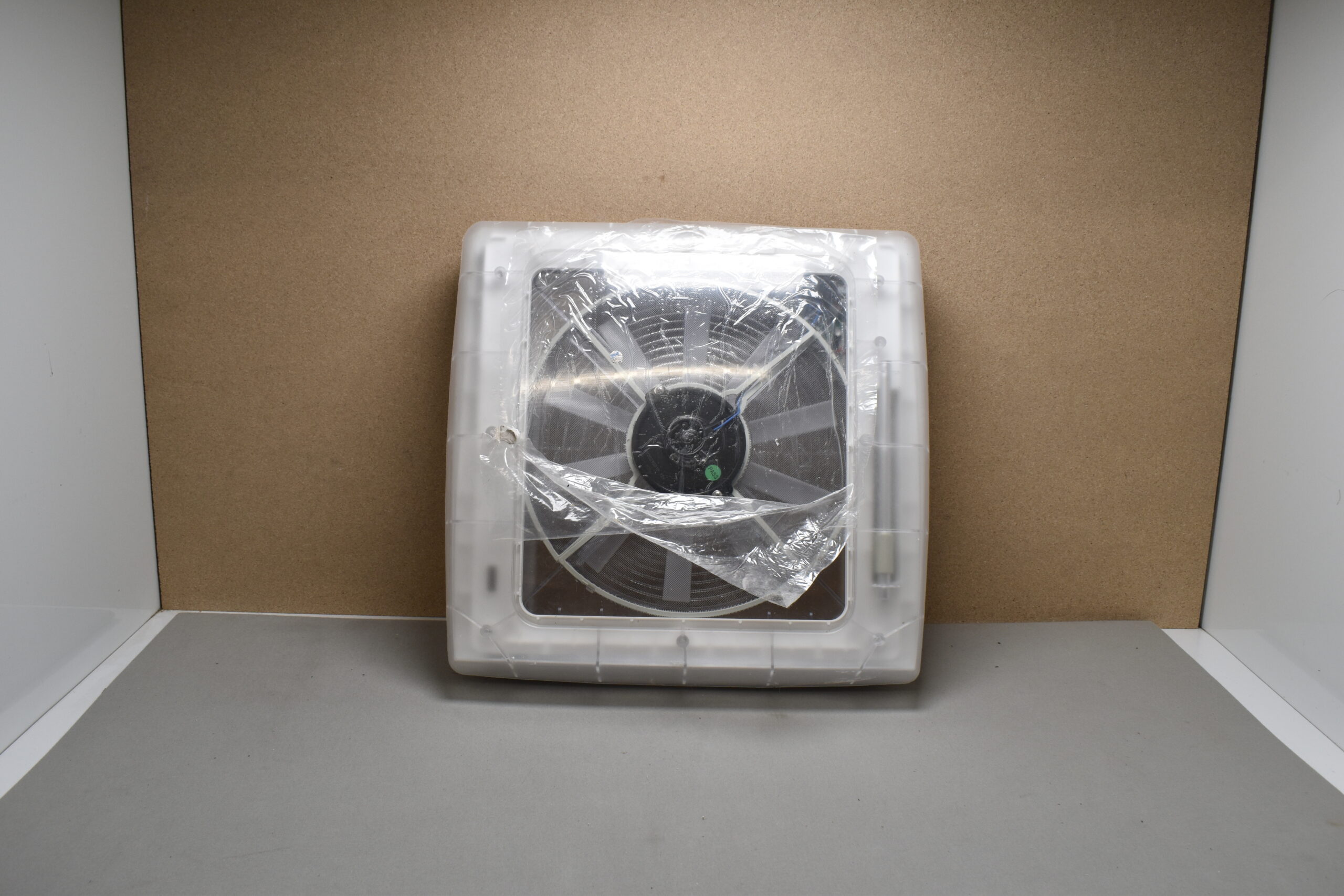 Lüfter Dachluke Thule 40x40cm