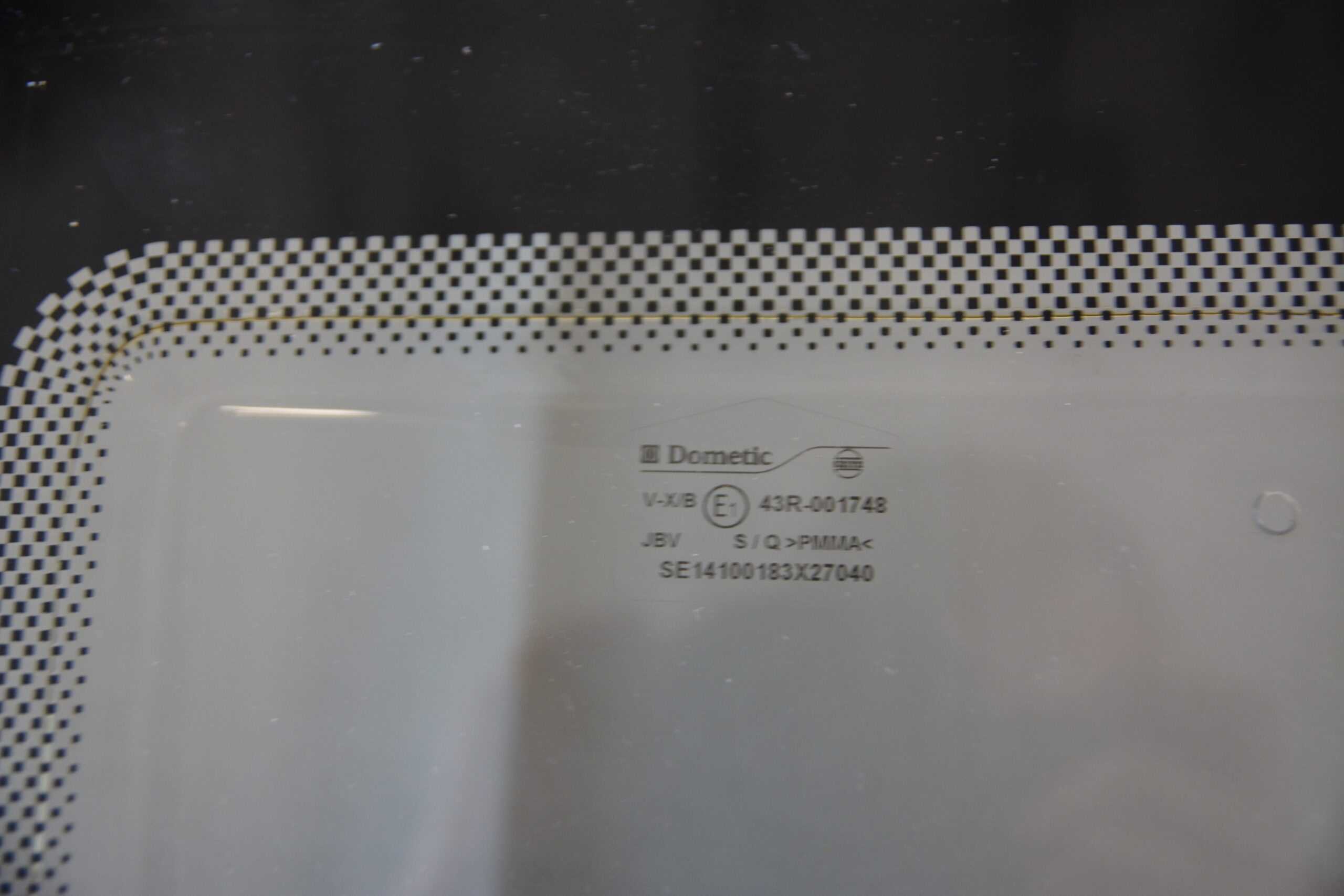 Ersatzscheibe Dometic 183x270mm