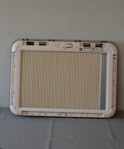 Dometic Heki mit Rollo und Fliegengitter