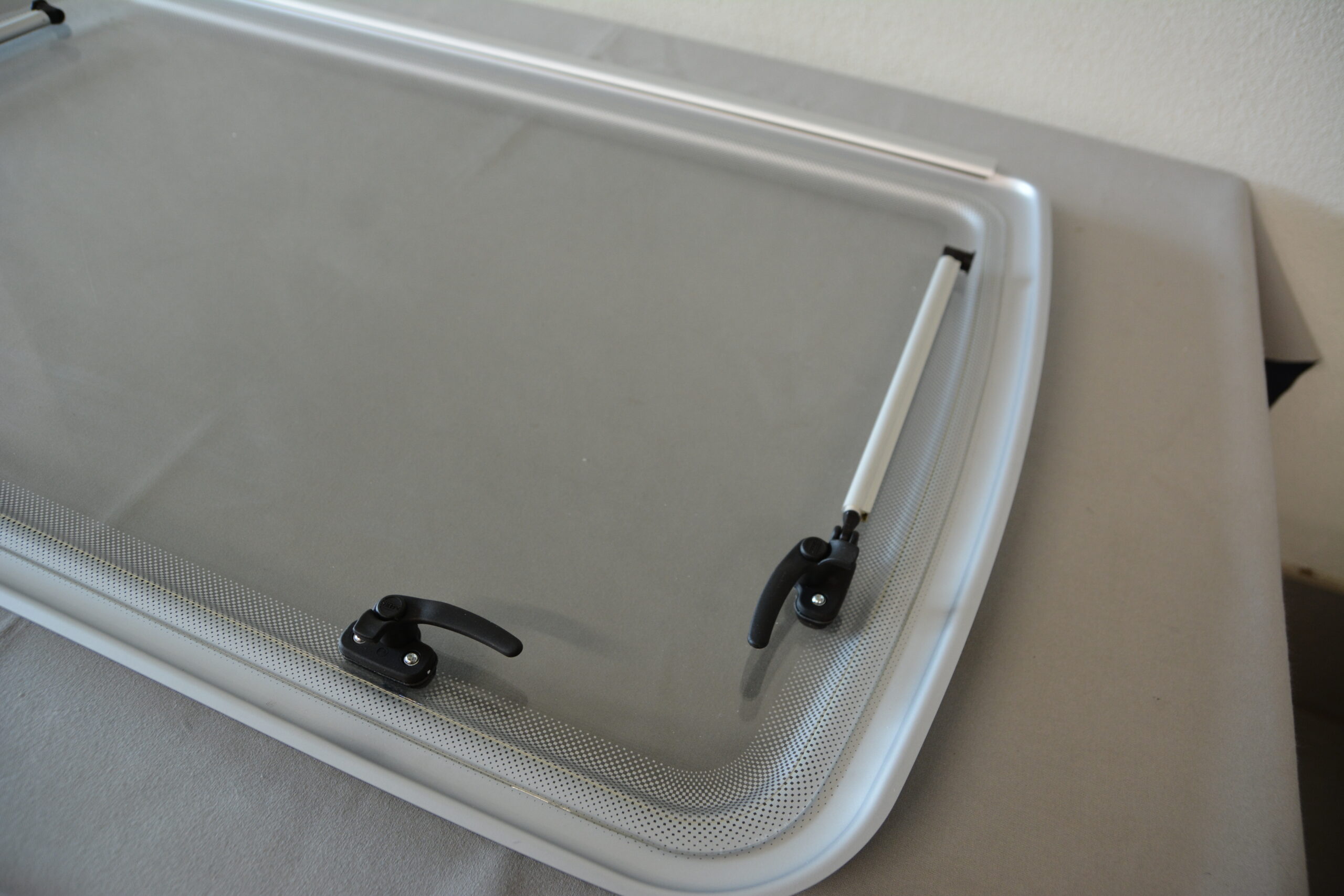 Ersatzfenster Dometic 900x550mm