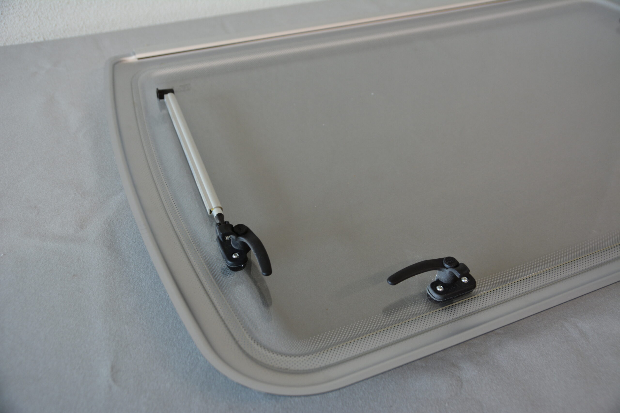 Ersatzfenster Dometic 900x550mm