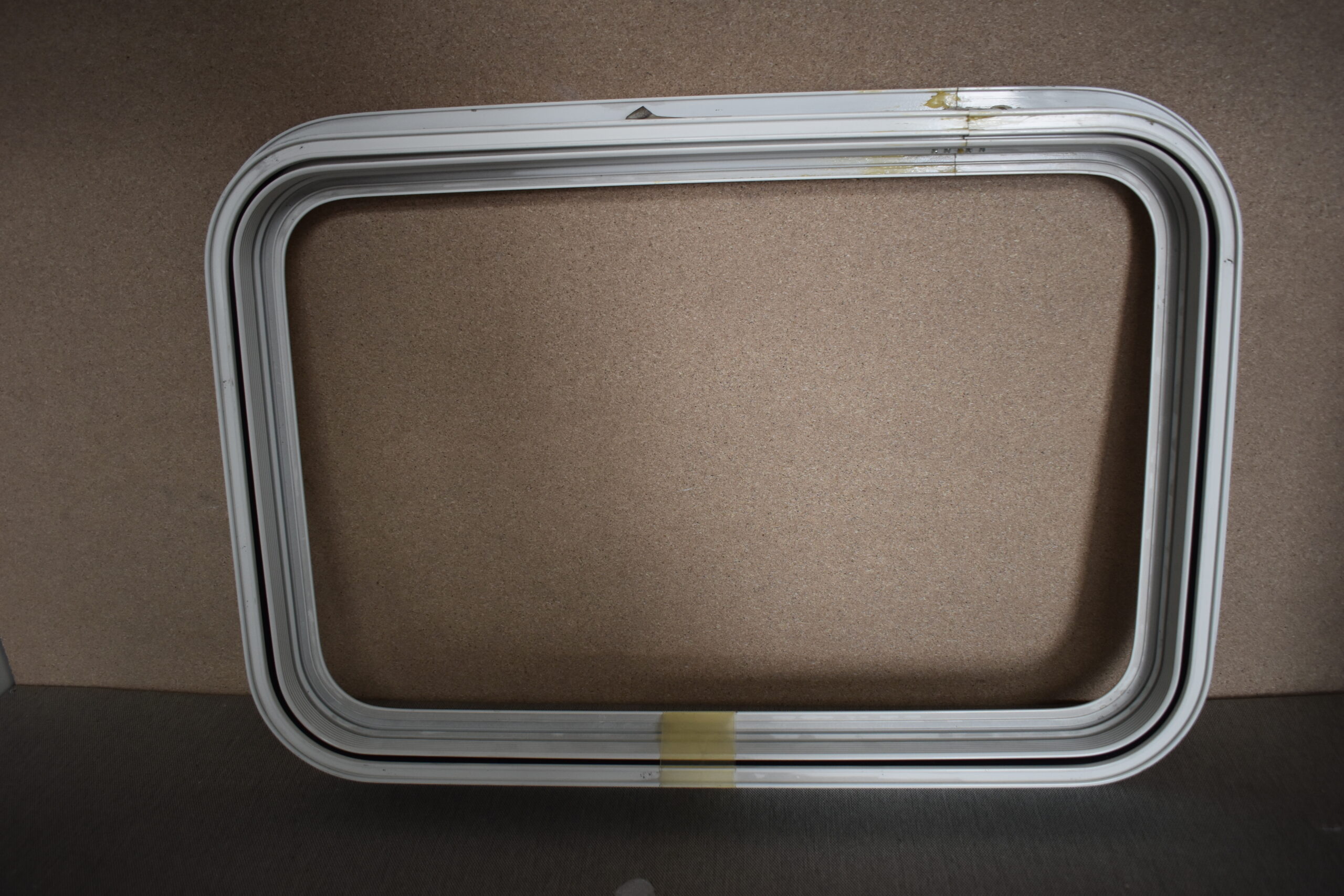 Klappenrahmen weiß 420x620 mm