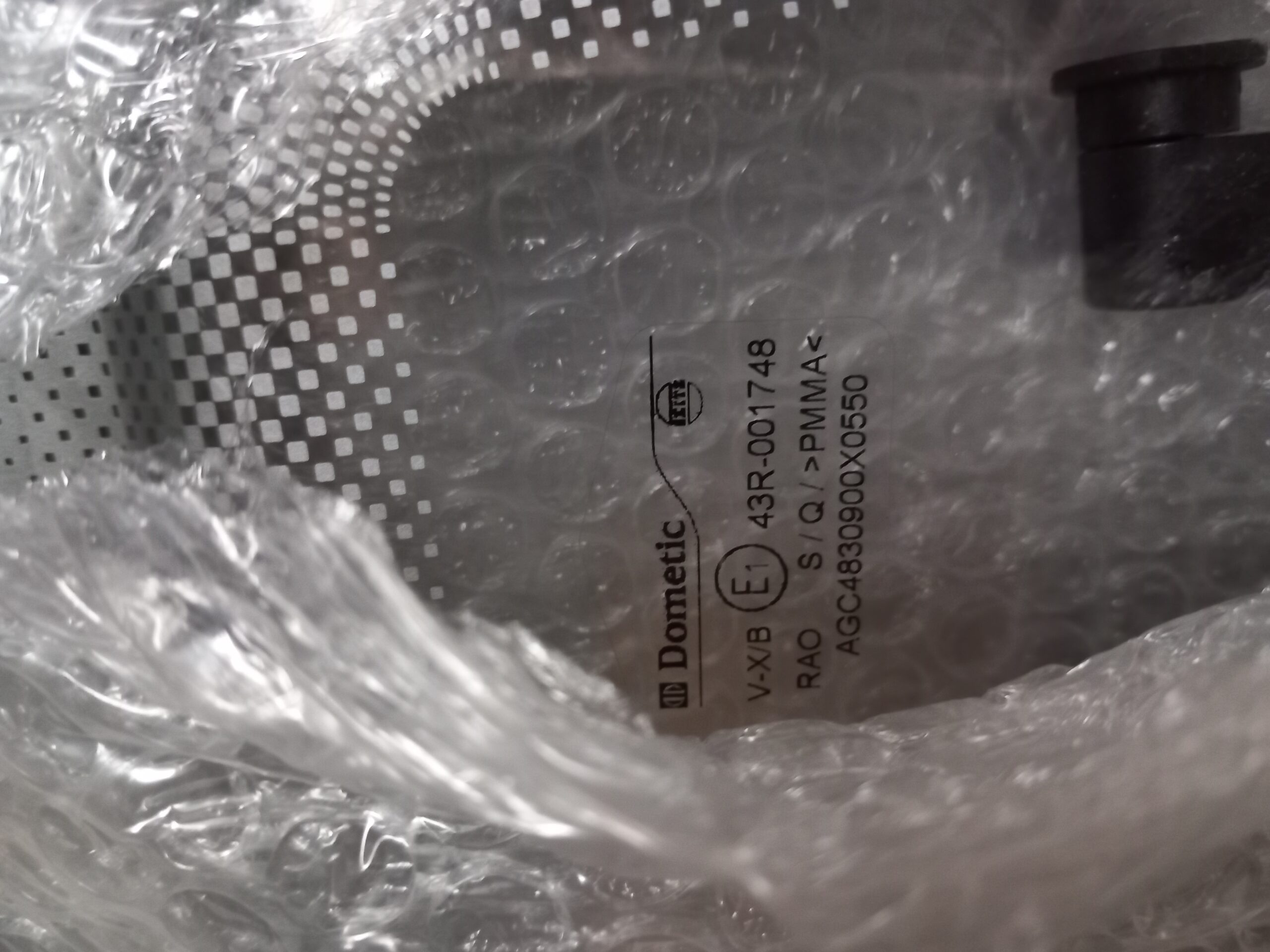 Ersatzfenster Dometic 900x550mm