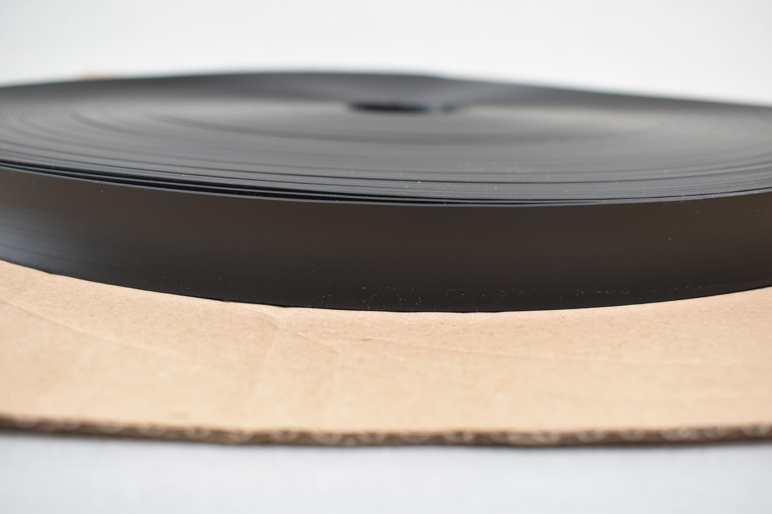 Füllerprofil in schwarz für Fenster 10m