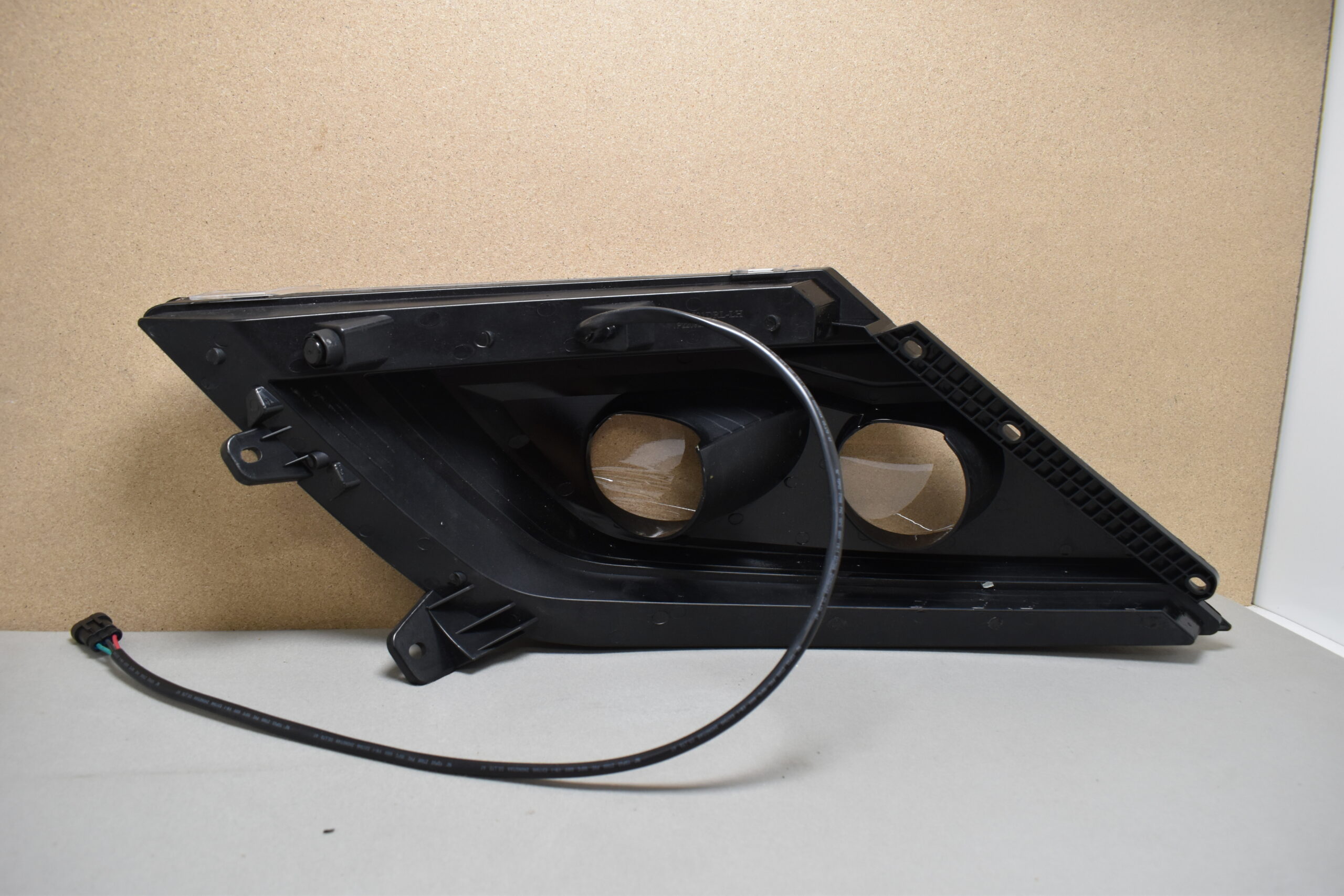 LED-Tagfahrlicht-Scheinwerferblende links, schwarz