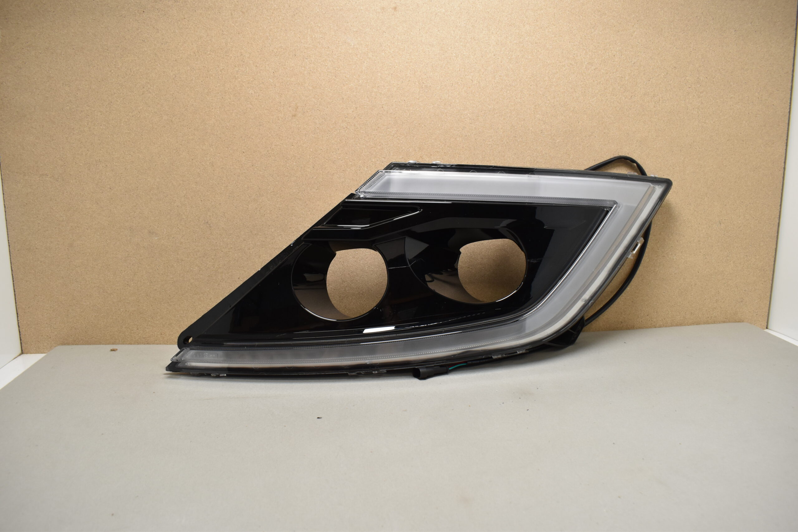 LED-Tagfahrflicht-Scheinwerferblende links, schwarz