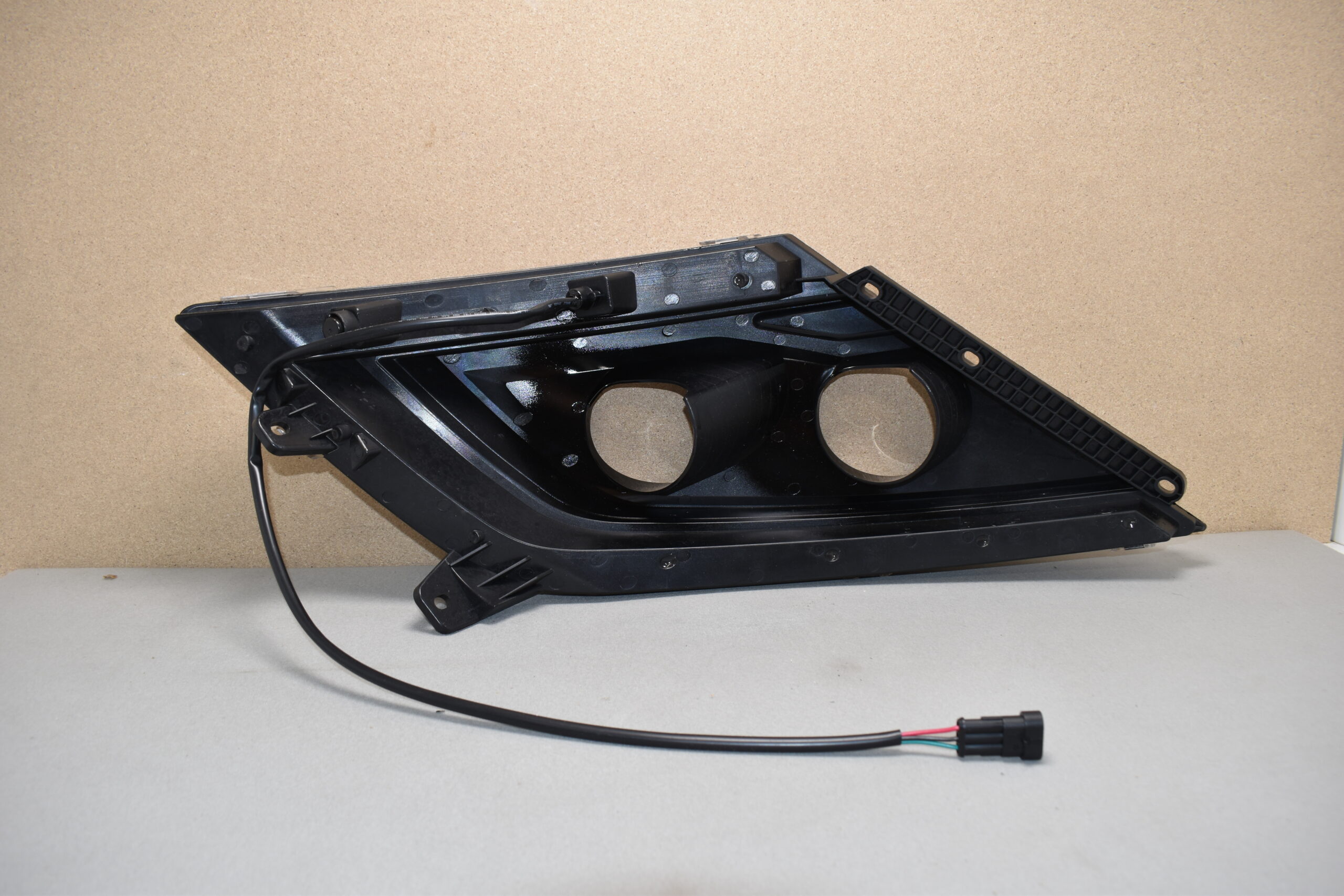 LED-Tagfahrflicht-Scheinwerferblende links, schwarz