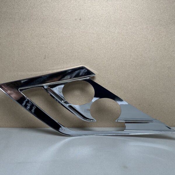 Scheinwerferblende Niesmann + Bischoff Flair + Arto 2015-2020 (außen Chrom) links Fahrerseite