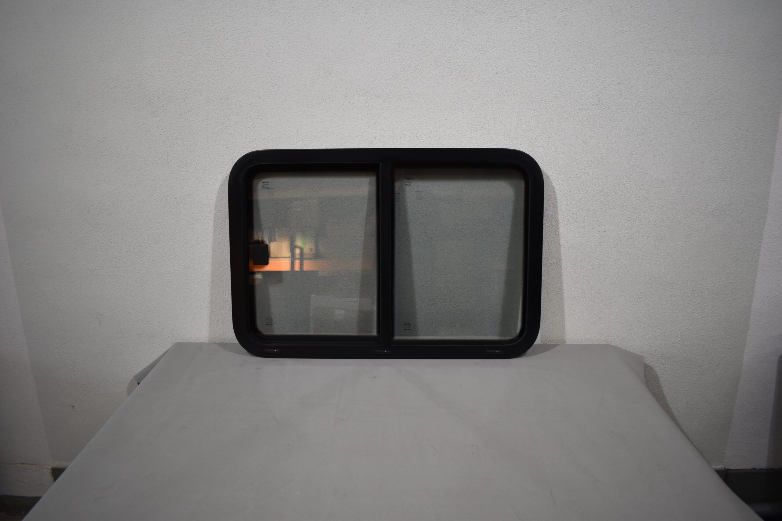 Mekuwa Schiebefenster 900x600 mm schwarz