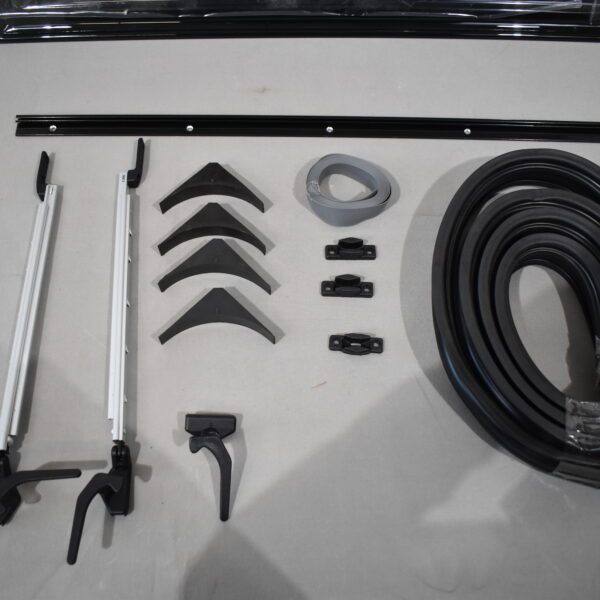 Polyplatic Vorgehängtes Heckfenster 560x500 mm schwarz