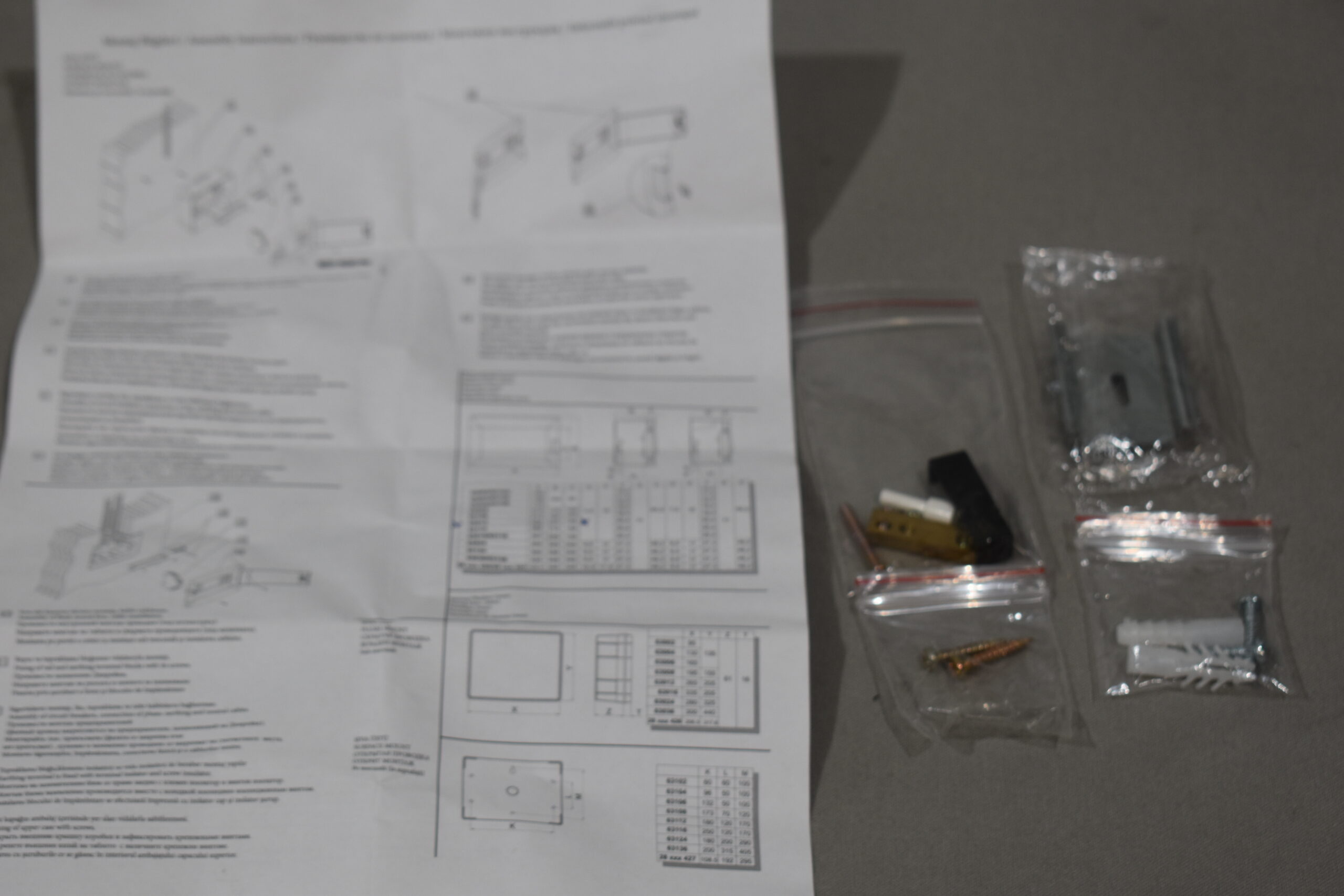 Makel Sicherungskasten / Verteiler / Unterverteiler / Aufputzkasten Transparent