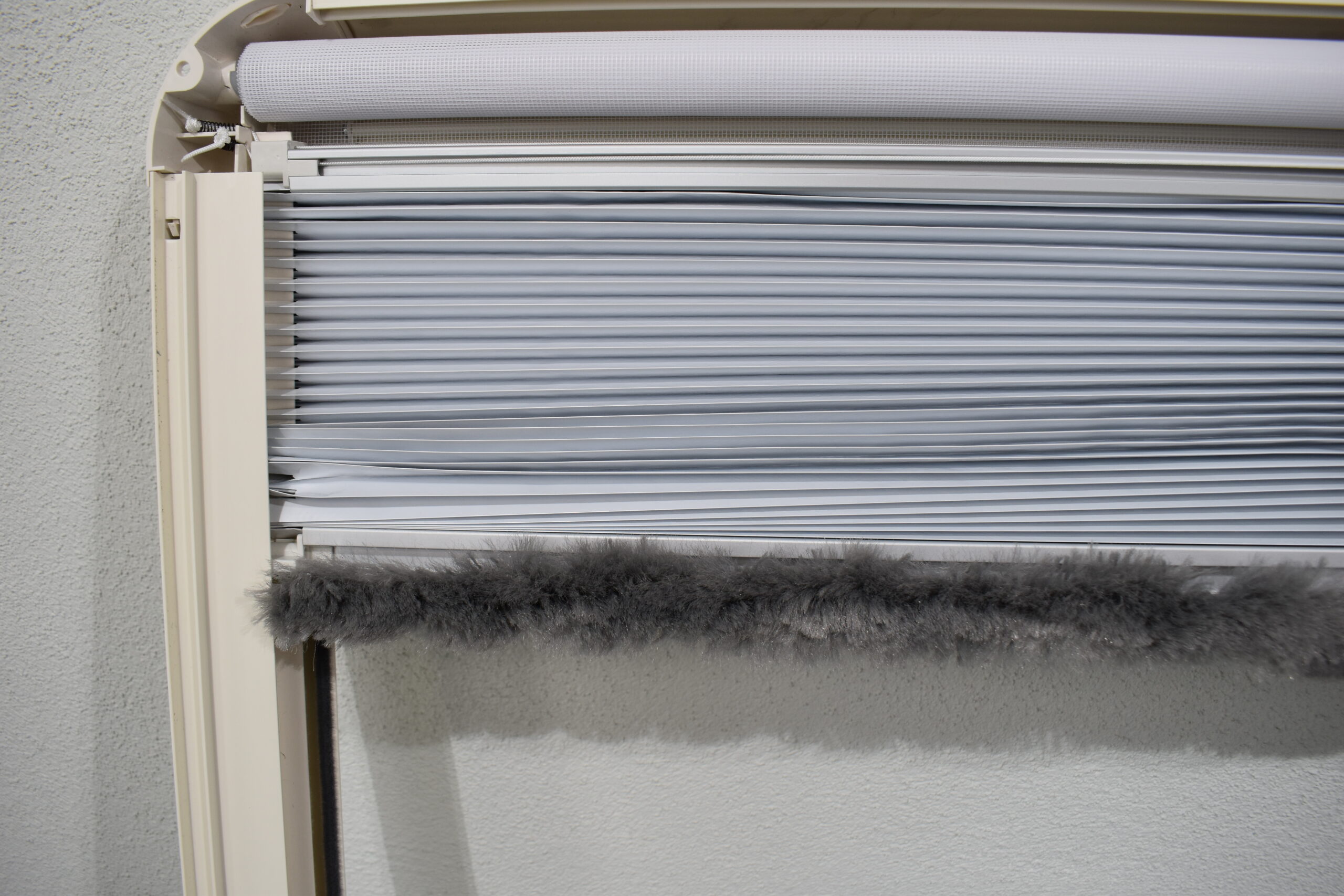 Remiflair 4 Kombi-Rollo MJ19-Renault T Bughaubenfenster weiß