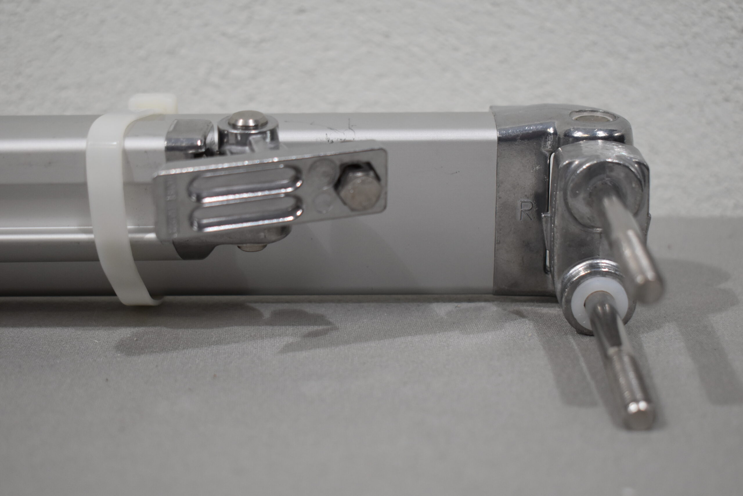 Gelenkarm rechts 2600mm zu Markise 5200