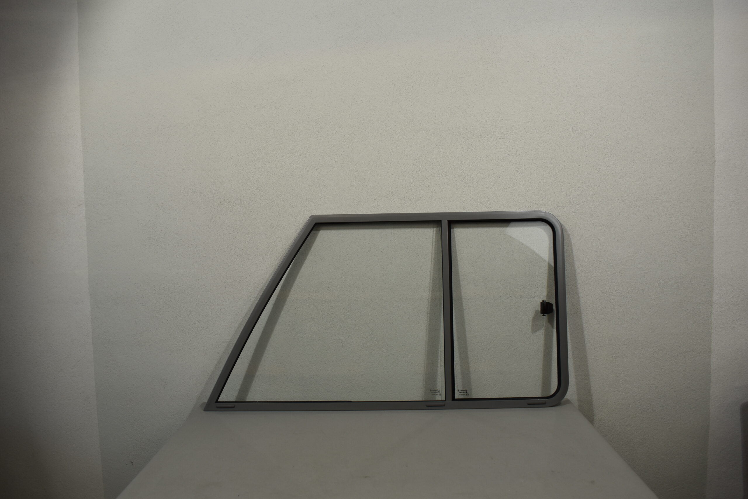 Dometic Schiebefenster S7 links 1300x720mm