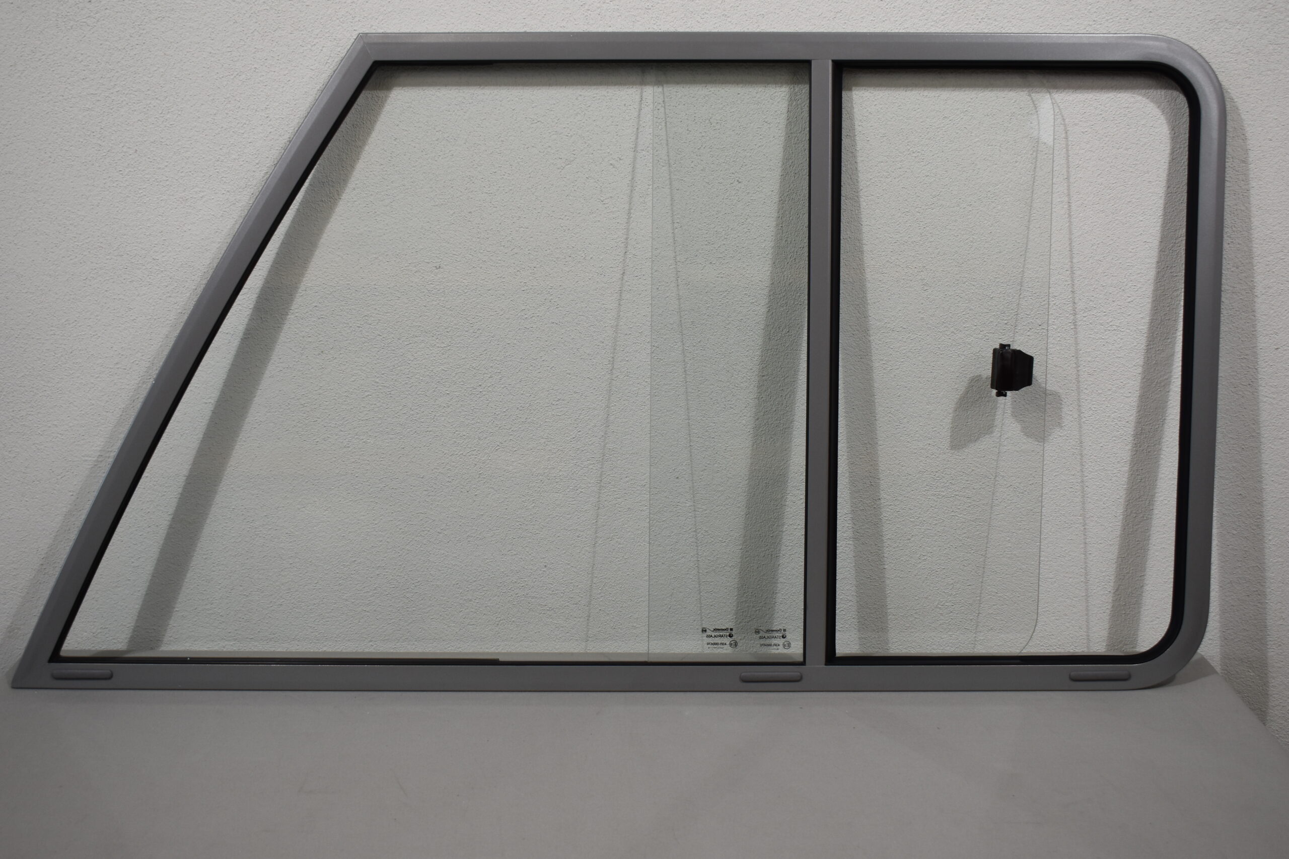 Dometic Schiebefenster S7 links 1300x720mm