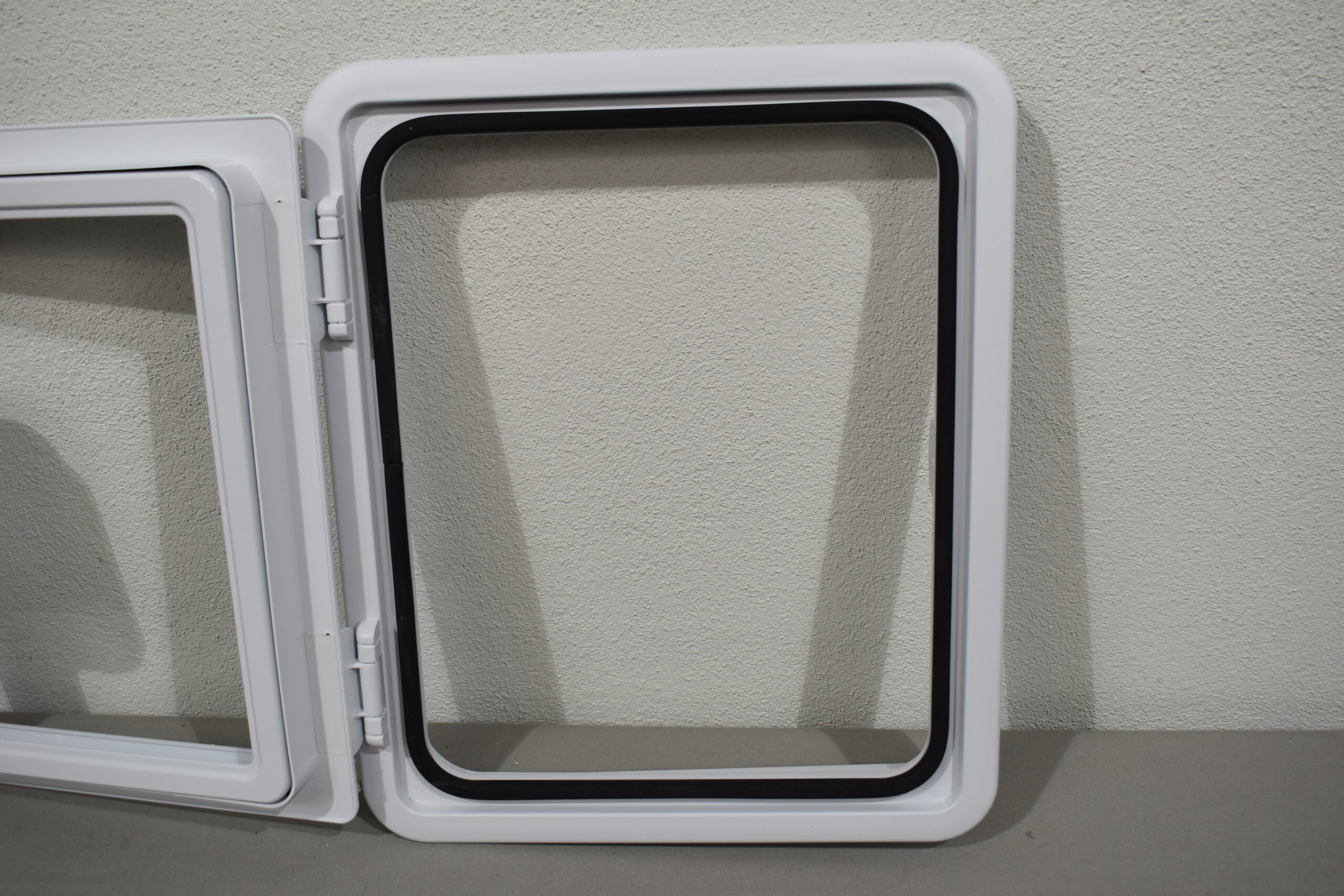 Serviceklappe Kassettentoilette 350x283mm weiß