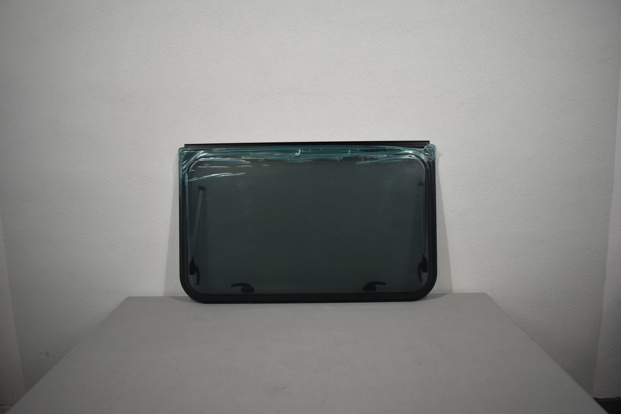 Dometic Ausstellscheibe 900x520mm