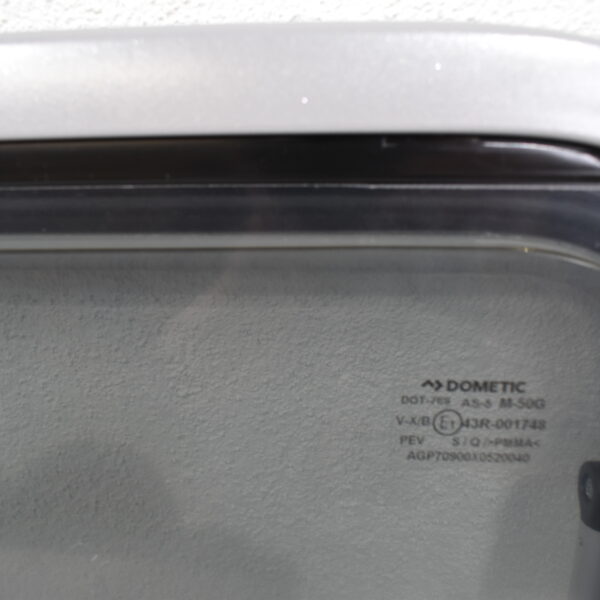 Dometic Ausstellfenster 900x520mm grau