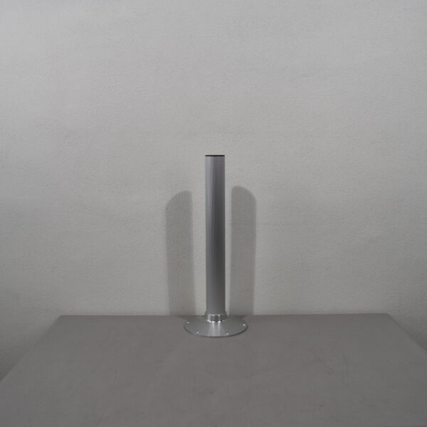 Tischfuß-Achsrohr mit Sockel 660mm grau