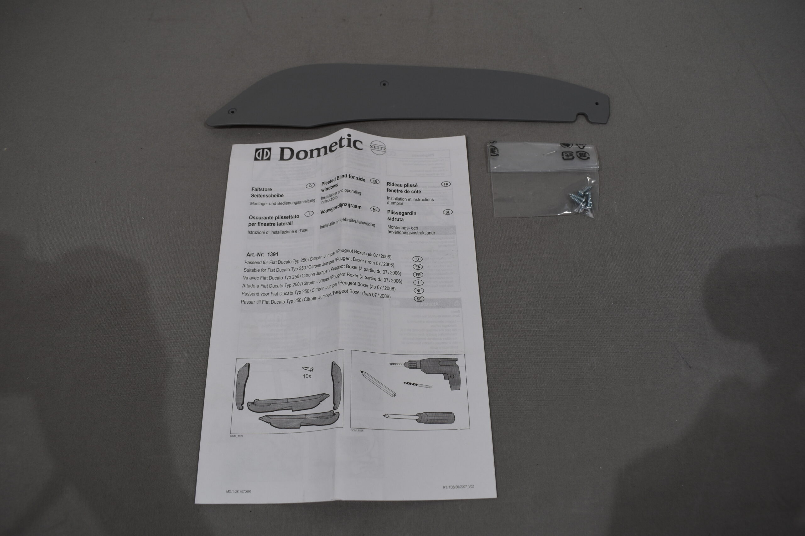 Dometic Faltrollo für Seitenscheibe links 770x700mm grau