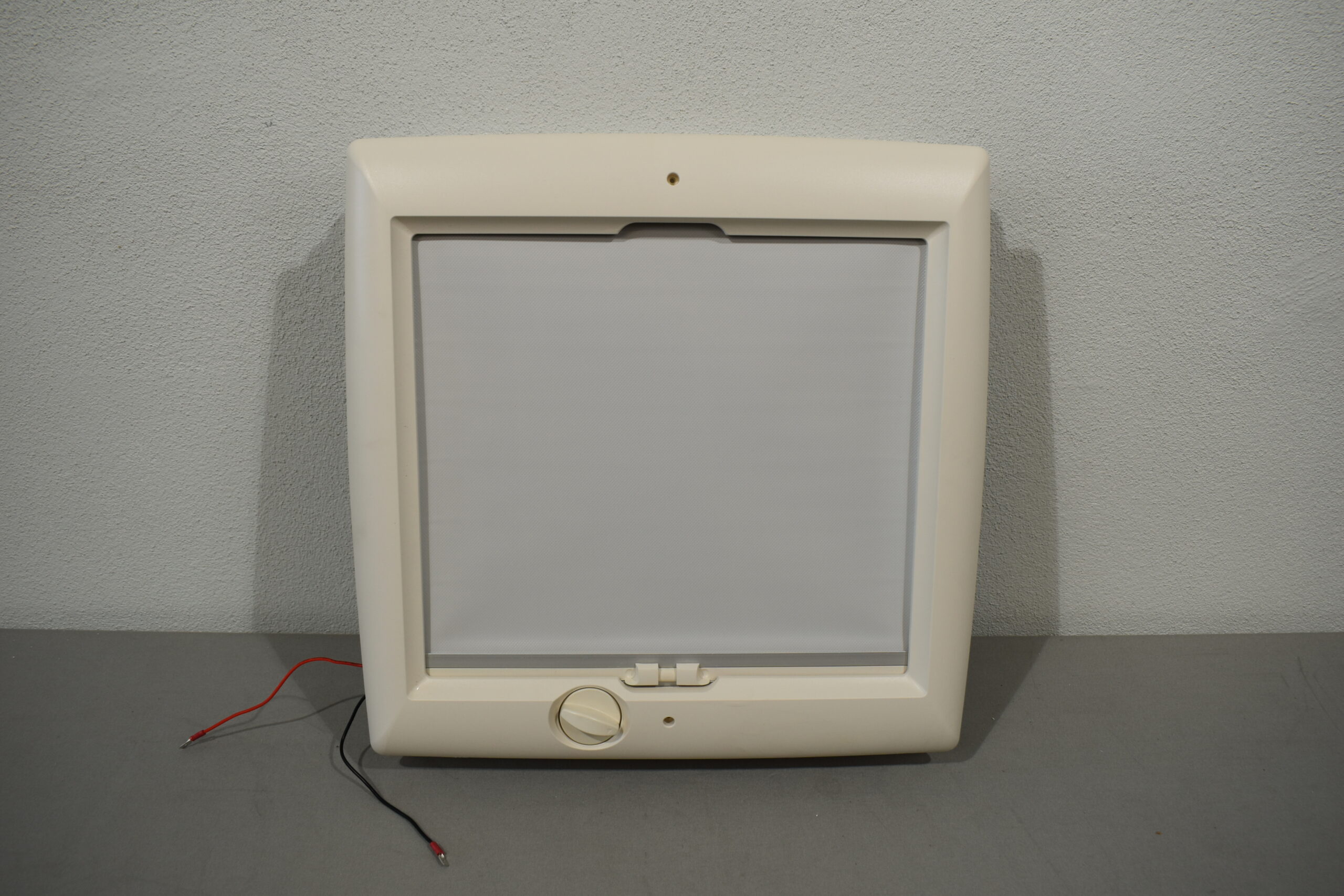 Thule Dachhaube mit 12 Volt Ventilator