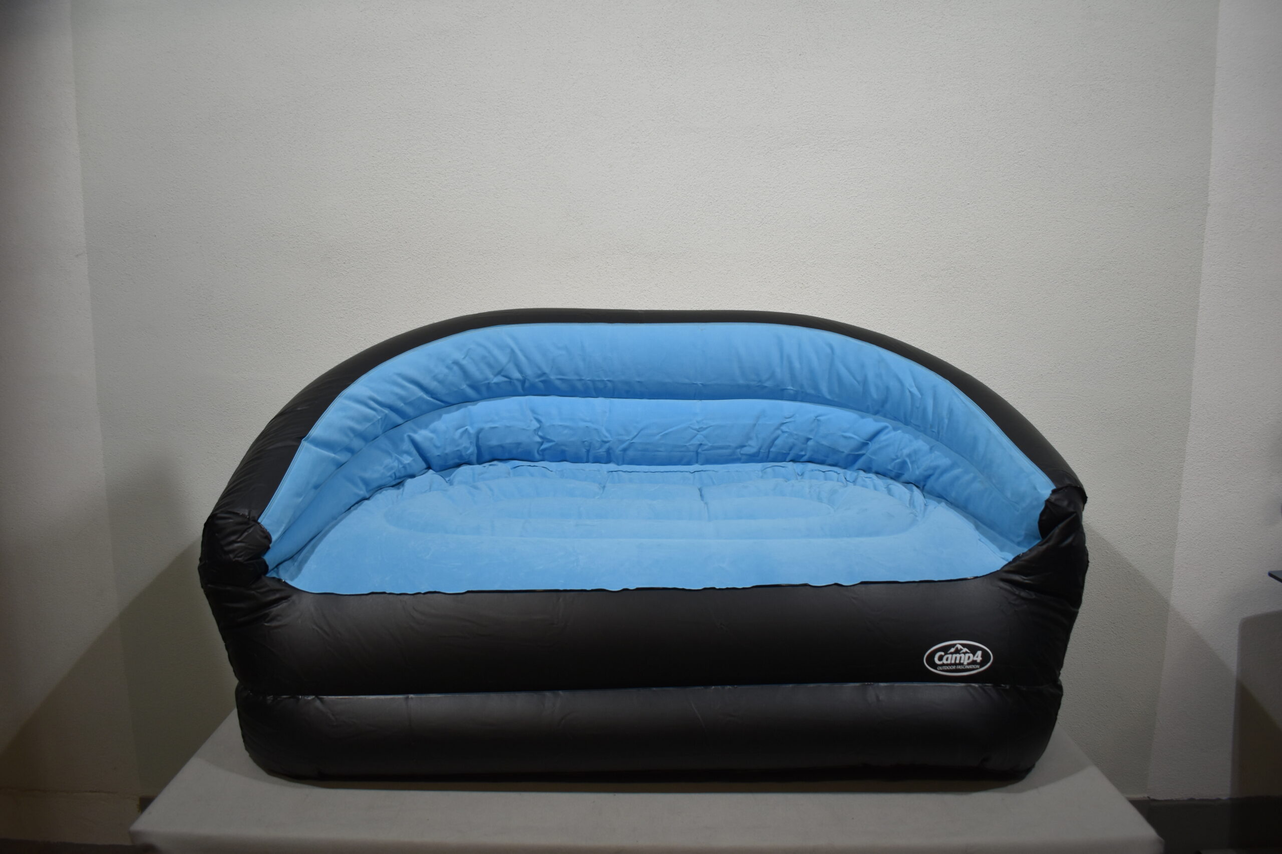 Camp 4 Relex Luftsofa Schwarz / Eisblau