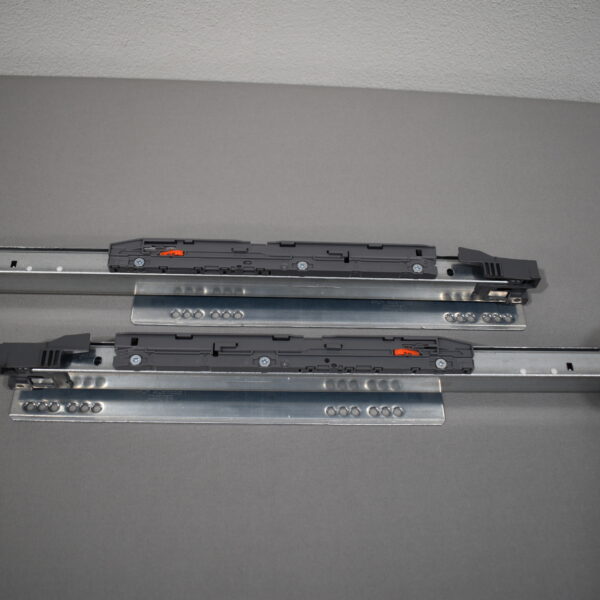 LEGRABOX Korpusschiene mit Blumotion S; Vollauzug; 40kg