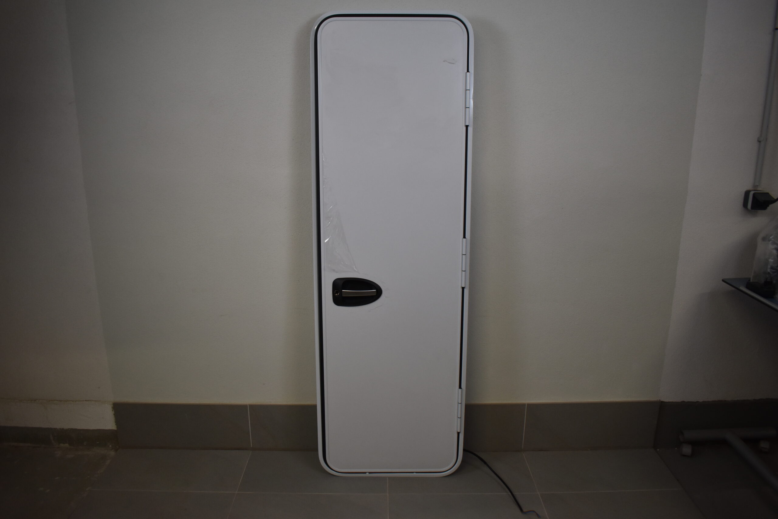 Wohnmobil Aufbautür 570x1800mm weiß