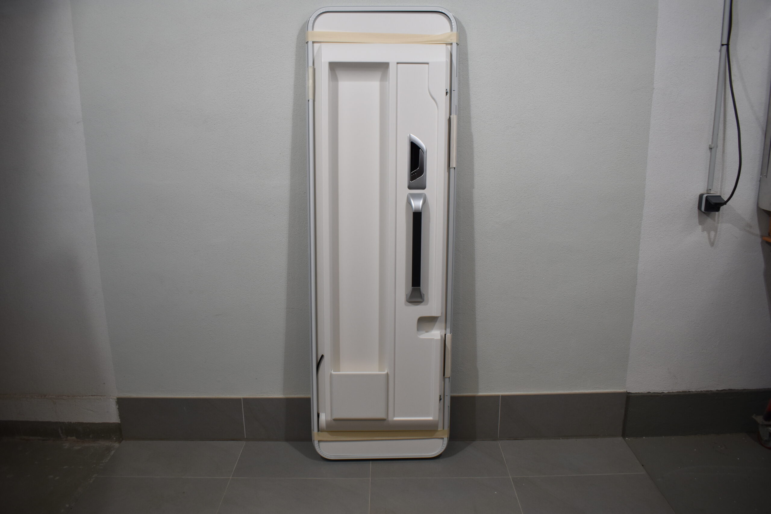 Tegos Wohnmobil Aufbautür 600x1920mm weiß