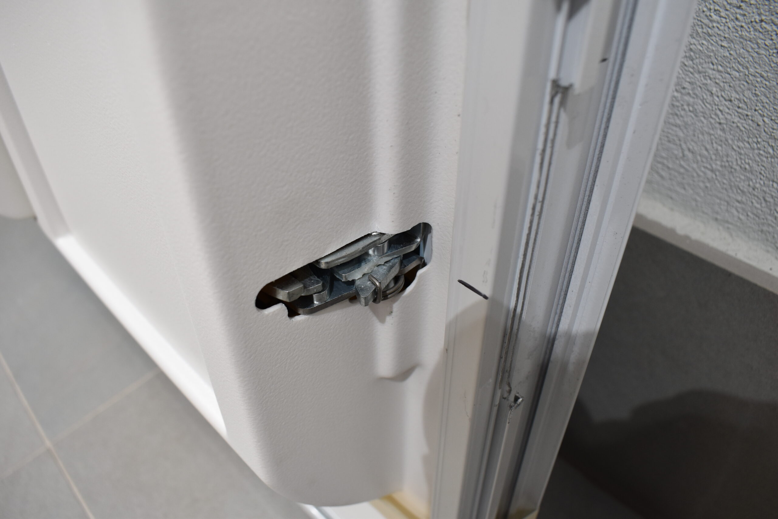 Tegos Wohnmobil Aufbautür 600x1920mm weiß