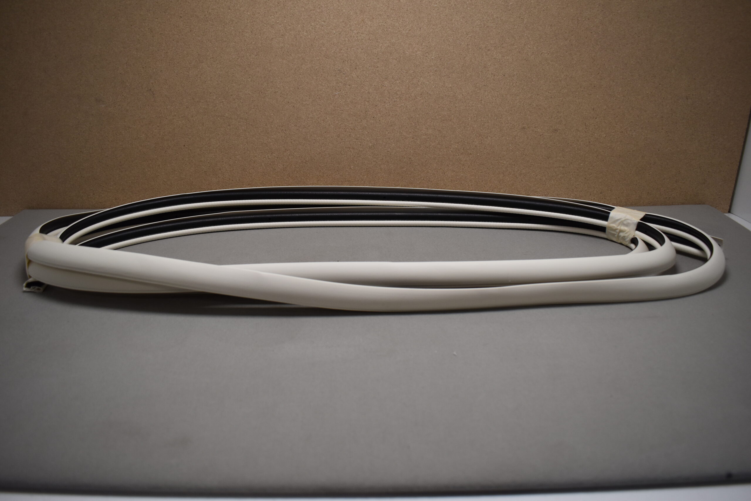 Tegos Wohnmobil Aufbautür 600x1920mm weiß