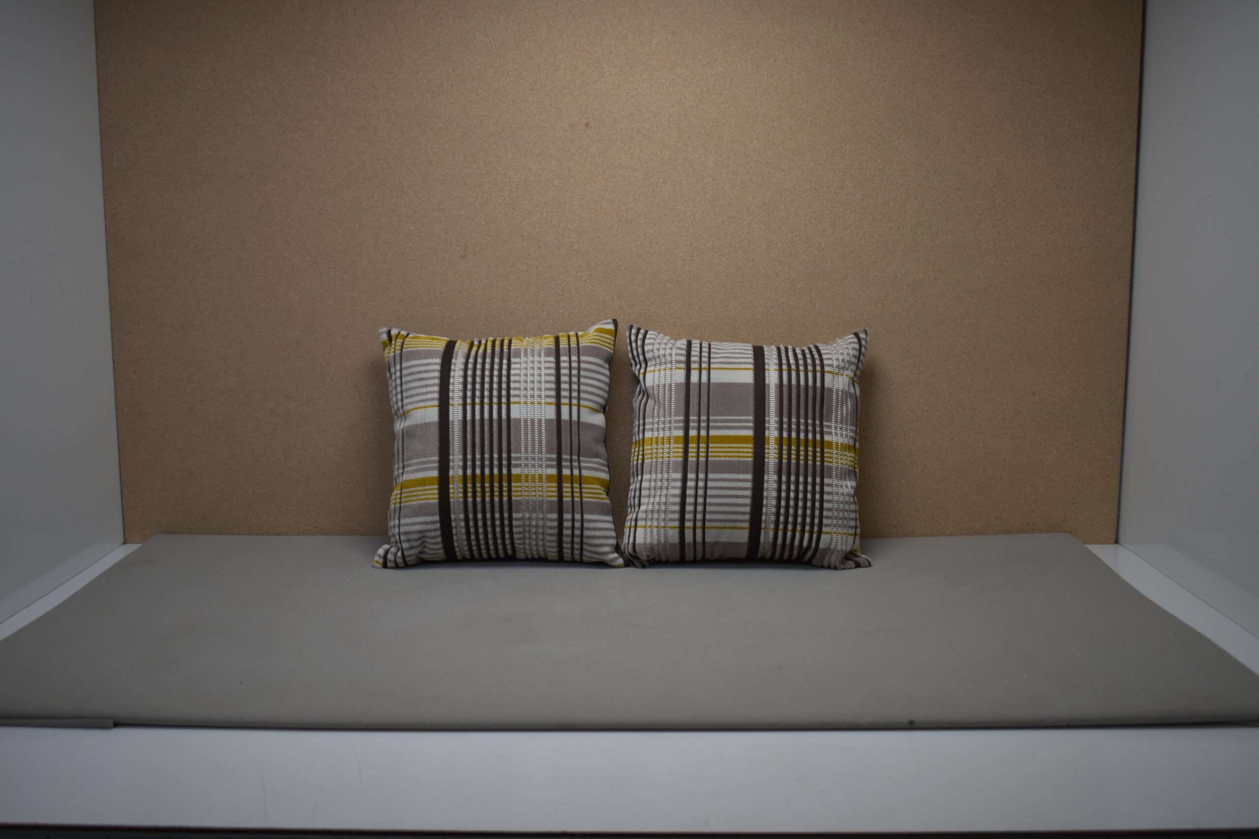 Niesmann & Bischoff Kissen Zierkissen kariert Hellgrau Senfgelb Schwarz Weiß Samt 280x280mm