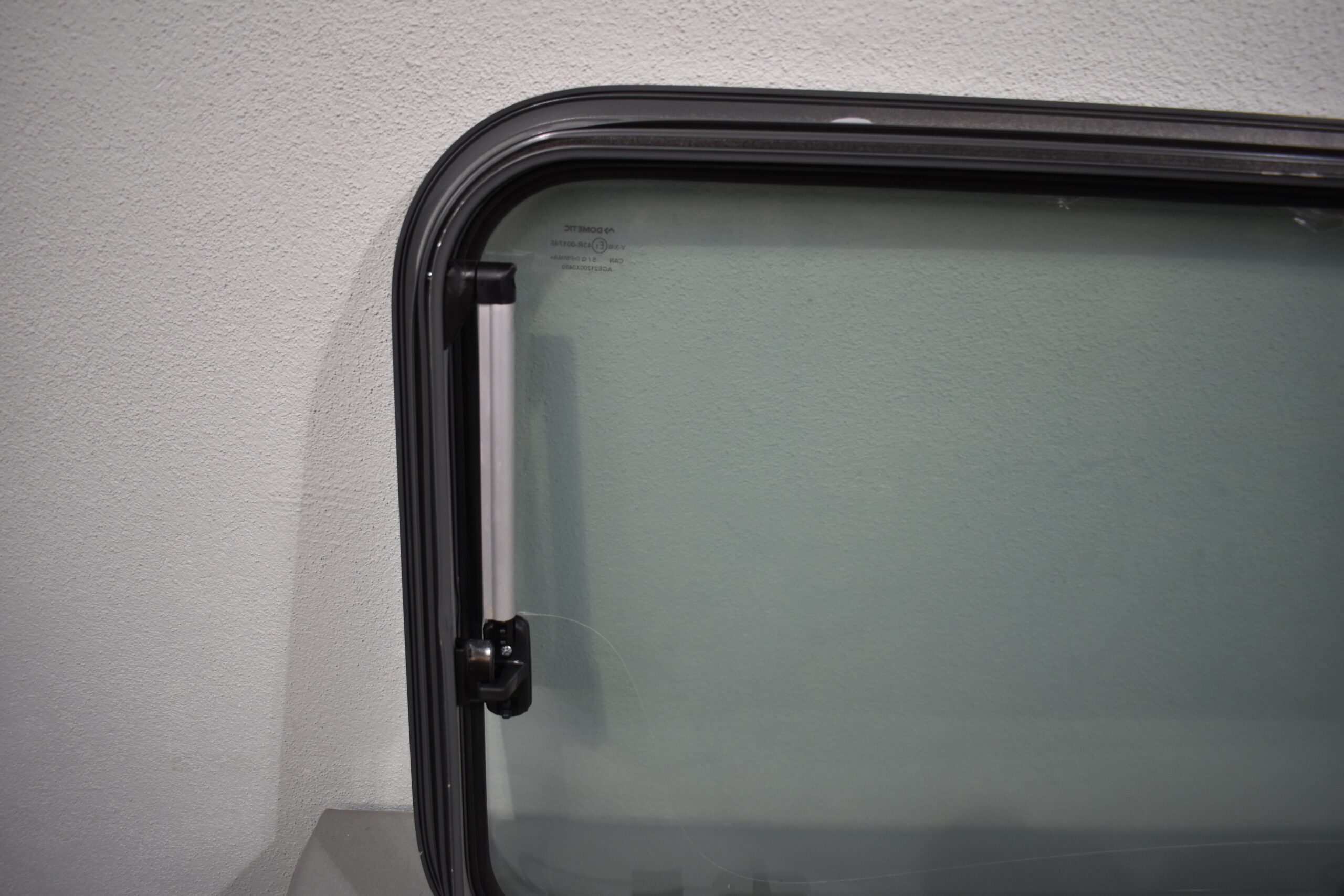 Dometic Ausstellfenster S7 1200x450mm dunkel grau