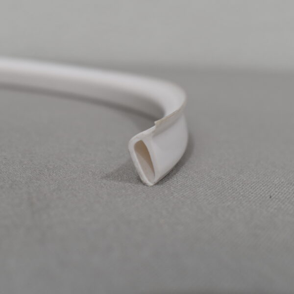 Klemmprofil weiß auf Rolle