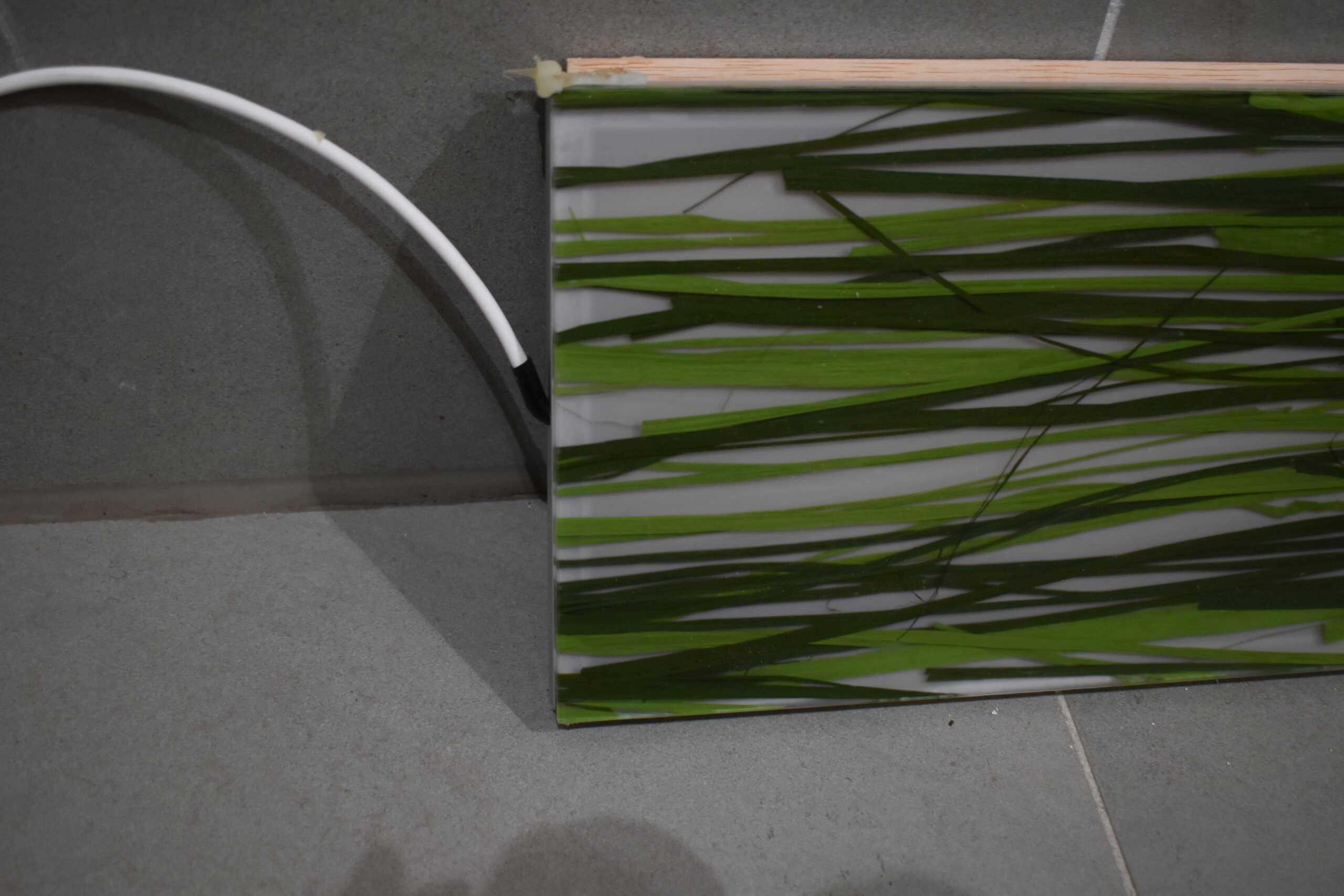 Panel in Grasoptik/Lampe 170x1655x25mm grün